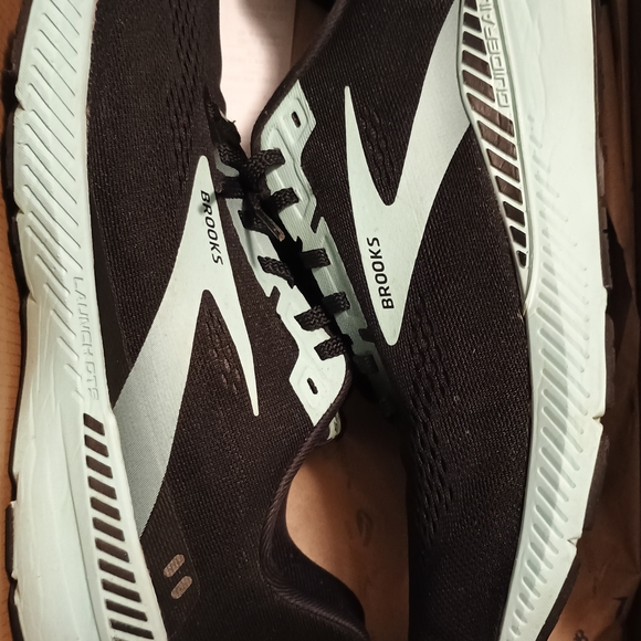 Brooks Black and Light Blue Athletic Shoes - Picture 11 of 11